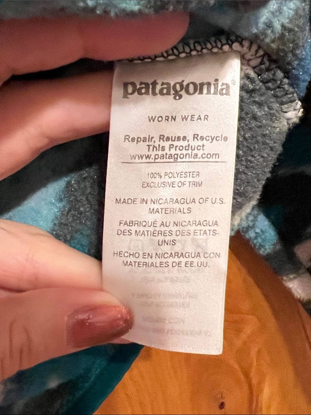Patagonia Women's Teal, Navy & White Patterned Synchilla Fleece Pullover - Picture 6 of 7